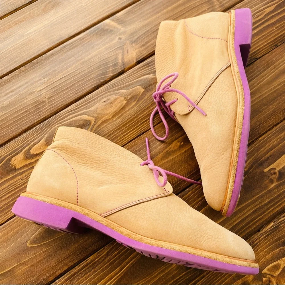 Cole Haan Lunagrand Tan Leather Chukka Ankle Boots‎ Orchid Purple Soles Size 6.5